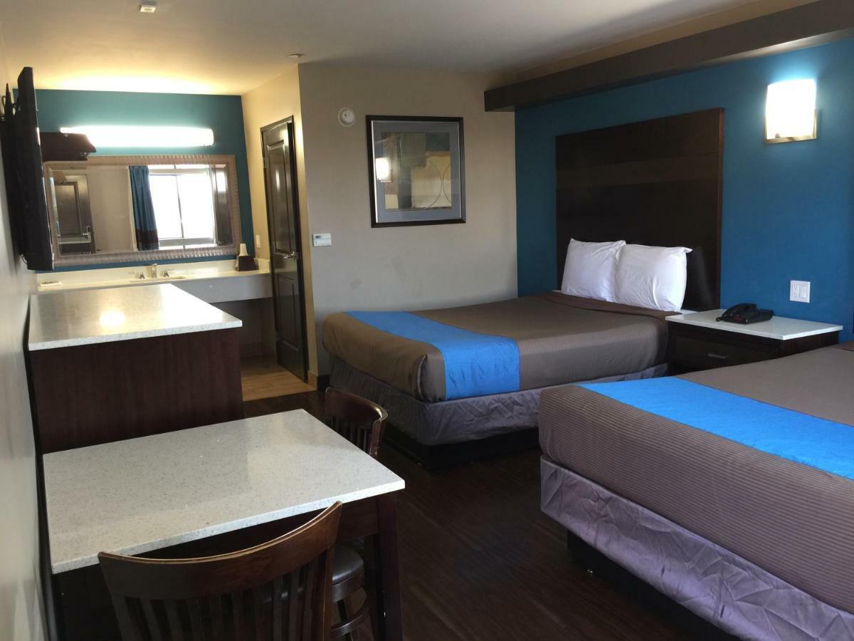 Crystal Palace Inn Maywood ภายนอก รูปภาพ